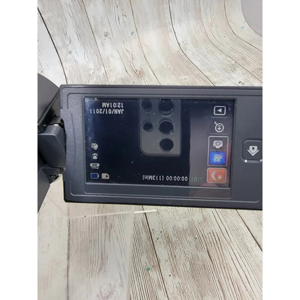Samsung Compact Full HD Memory Camcorder HMX-Q10un/XAA Tested